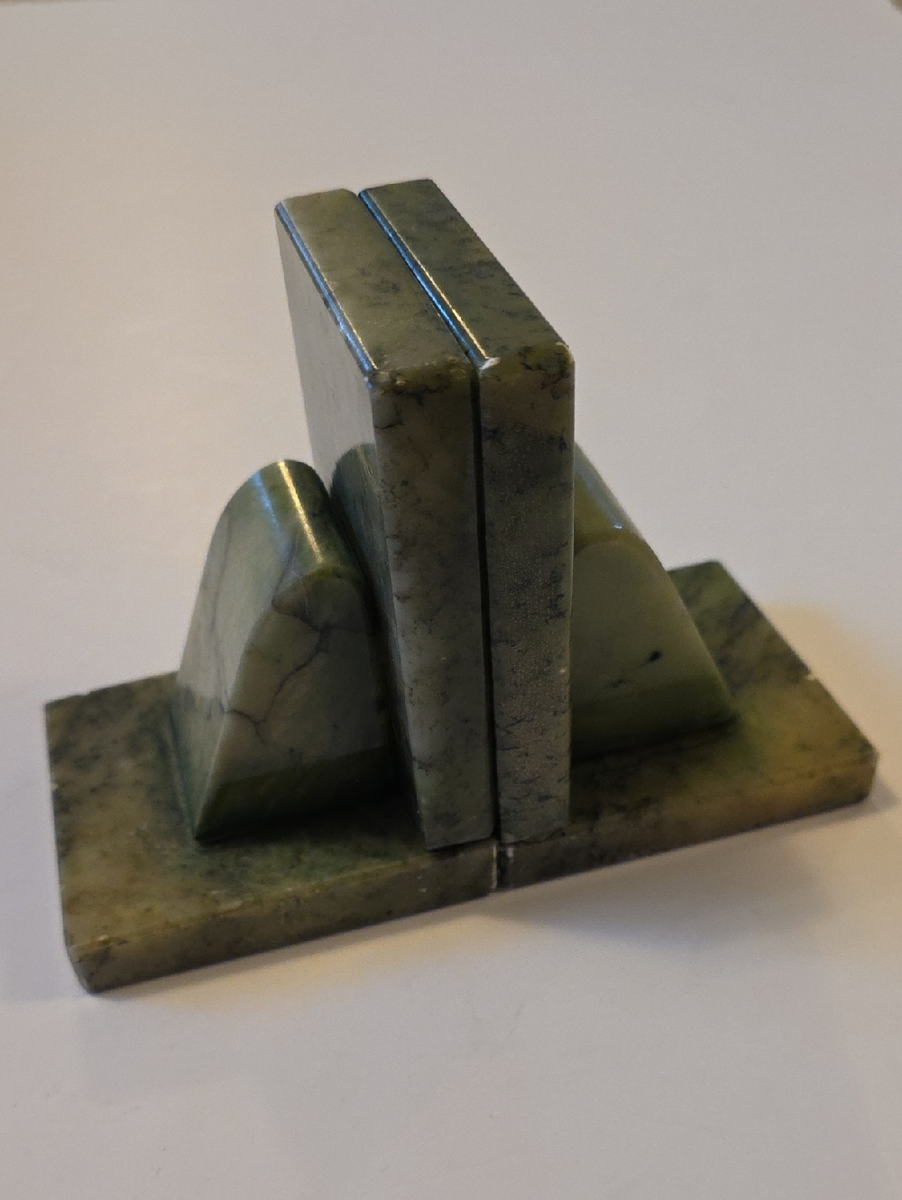 Vintage MCM Toscany Green Alabaster Marble Hand Carved Italian Stone Bookends